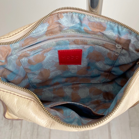 HOBO Small Cream/Tan Polished Leather Shoulder Bag - Picture 9 of 11